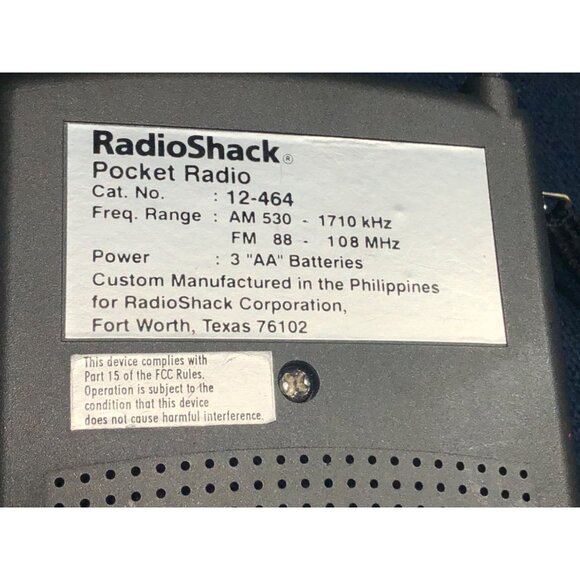 RadioShack AM/FM Pocket Radio Retro Strap Emergency Battery Model #12-464 VTG - Picture 2 of 5